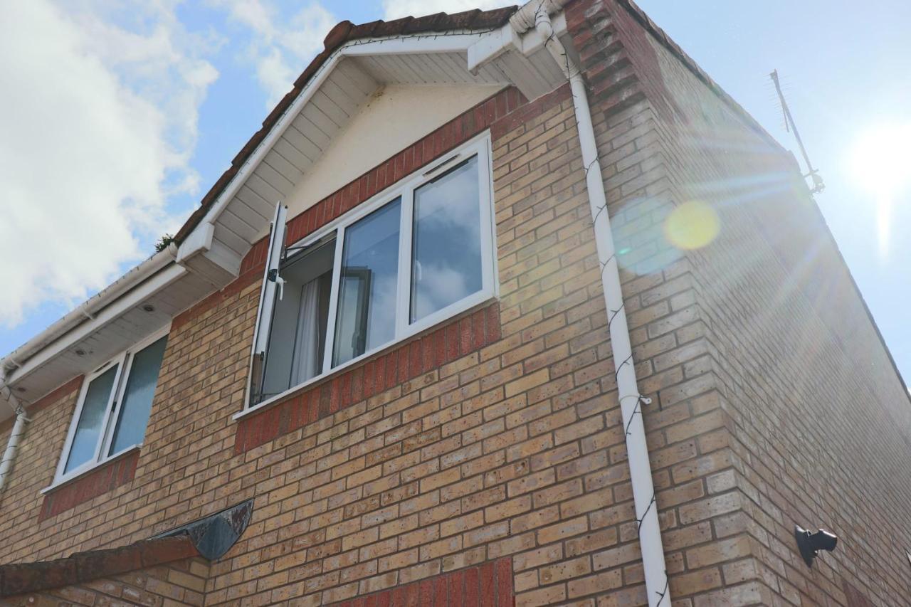 Wester-Moor Comfy Modern House In Barnstaple By Staystay Com Exterior foto